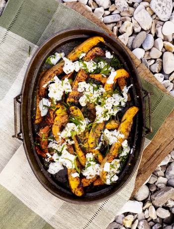 Sizzling squash with herby cucumber yogurt