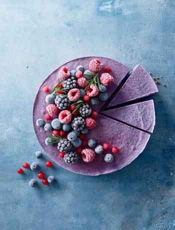 Frozen berry and coconut ‘cheesecake’
