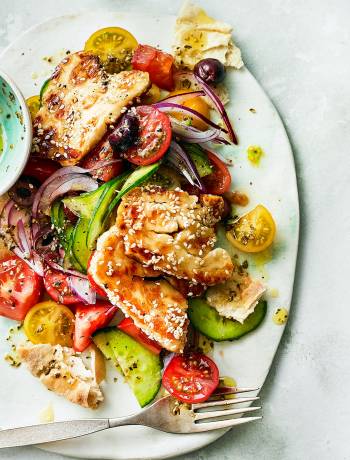 Greek salad with halloumi
