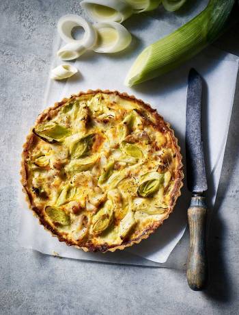 Leek and smoked haddock tart