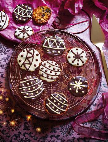 Christmas bauble Florentines