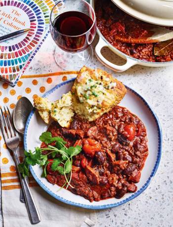 Chocolate beef chilli with jalapeño-cheese scones