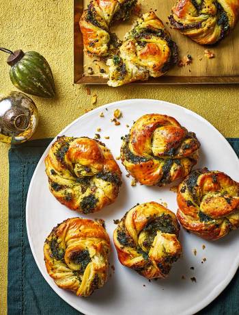 Chestnut and spinach swirls