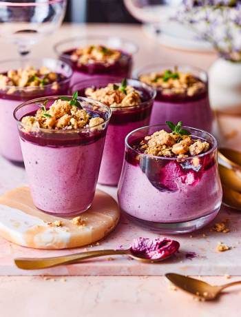 Blueberry mousse with hazelnut crumble