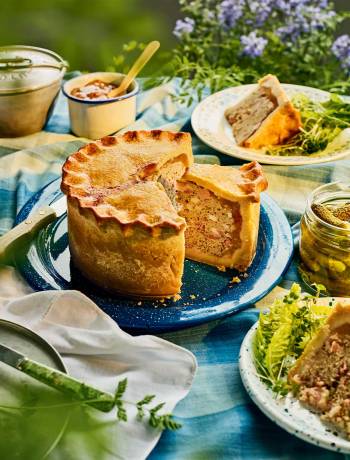Raised pork pie