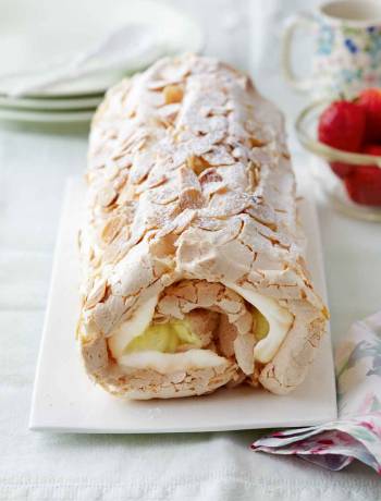 Lemon meringue roulade