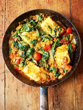 Salmon and spinach curry