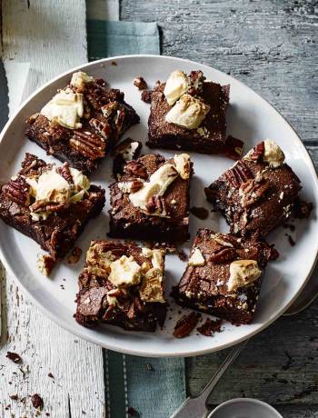 Salted pecan and white chocolate brownies