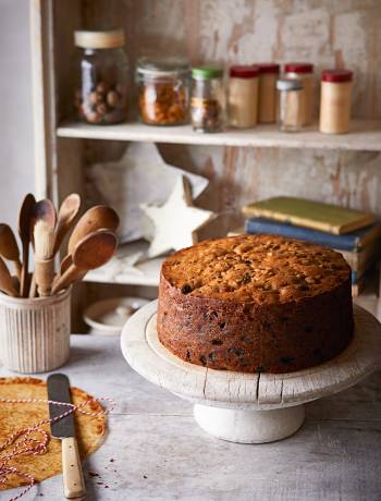 St Clement's Christmas cake