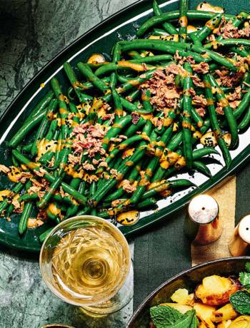 Green beans with coconut curry dressing