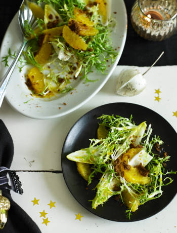 Chicory, gingerbread and orange salad