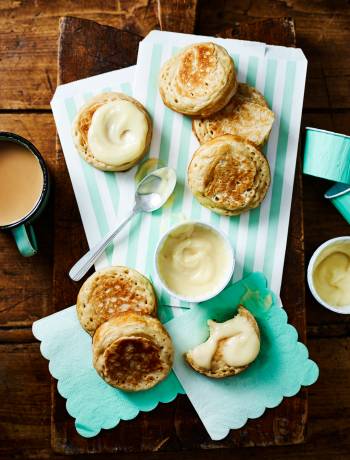 Vegan crumpets 