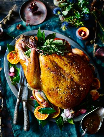 Honey-spiced Christmas turkey 