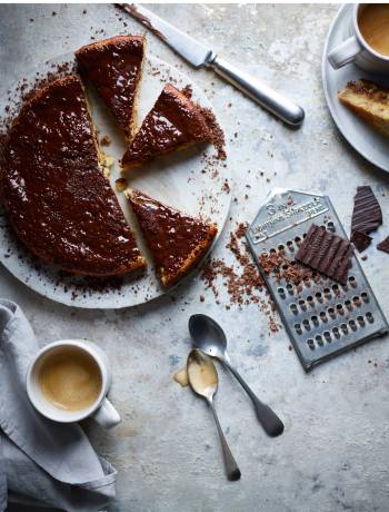 Hazelnut and ricotta torta 