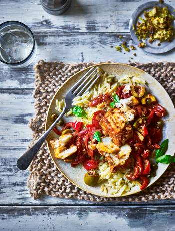 Slow cooker Mediterranean cod with tomato and red peppers