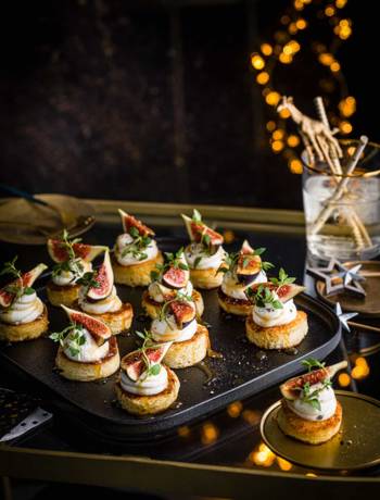 Fig and goat's cheese brioche toasts