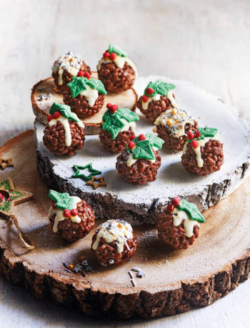 Crispy chocolate Christmas puds