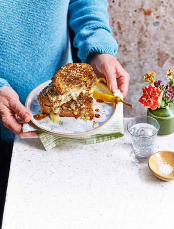 Caramelised honey, za'atar and cheese toastie