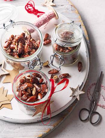 Candied cinnamon almonds