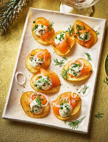 Smoked-salmon-topped salt and vinegar crisps