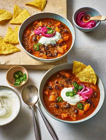 Chipotle, black bean and quinoa soup