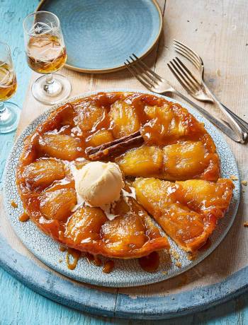 Apple tarte tatin