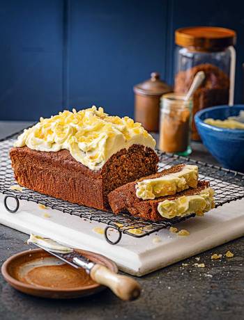Scandi spice cake
