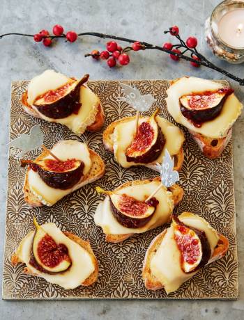 Taleggio fig party bites