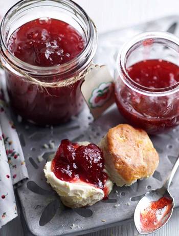 Easy strawberry jam 