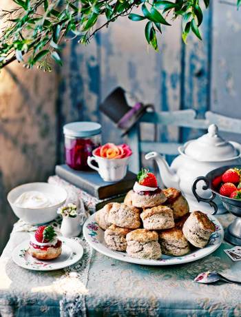 Strawberry and cream scones 