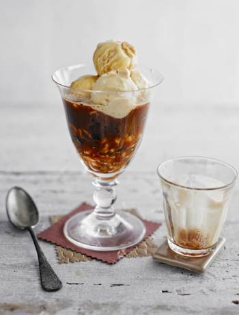 Hazelnut brownie affogato 