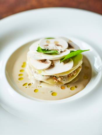 Open lasagne with mushrooms