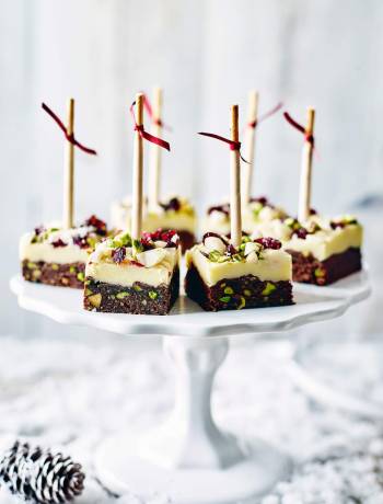 Macadamia, pistachio and cranberry chocolate bites