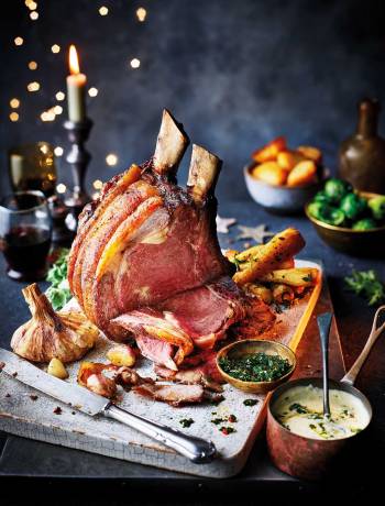 Roast rib of beef with chimichurri Béarnaise sauce