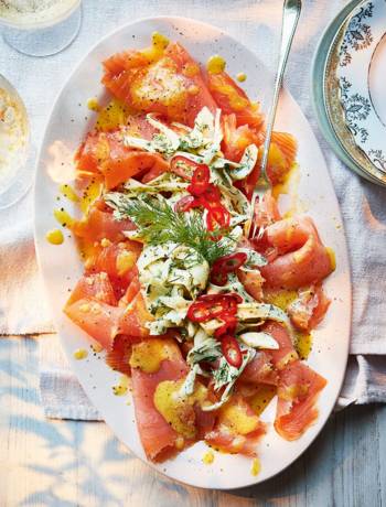 Smoked salmon with fennel, elderflower and lime slaw