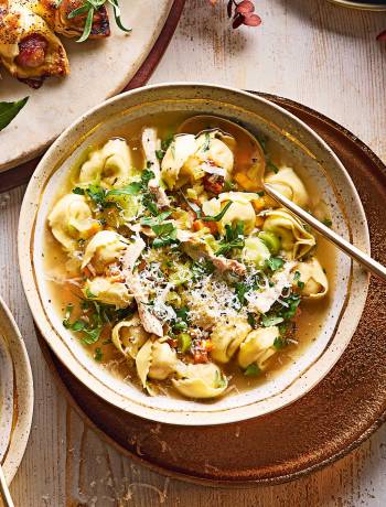 Chicken and leek tortelloni soup