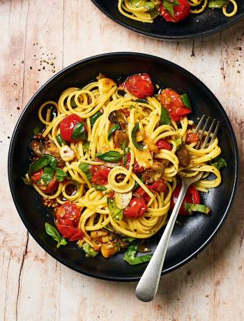 Smoky tomato and oyster linguine