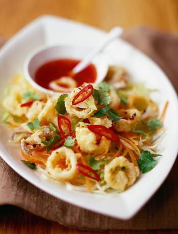 Fried chilli squid salad
