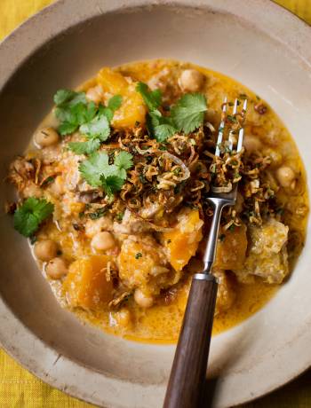 Chicken, pumpkin and chickpea korma with crispy shallots