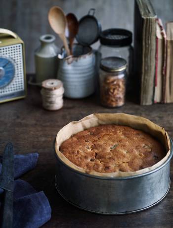 Stollen Christmas cake