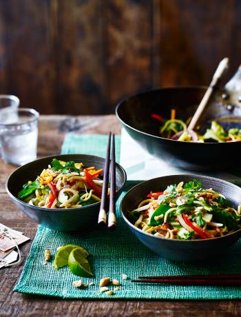 Veggie satay noodles
