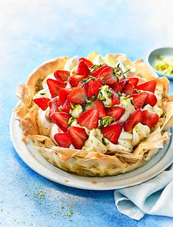 Strawberries and cream summer pie