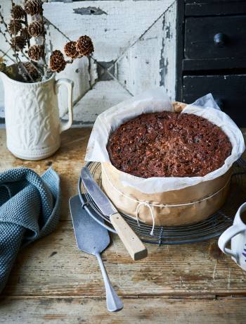 Clementine & chocolate Christmas cake