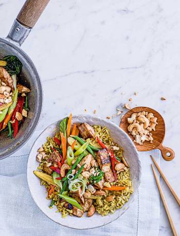 Peppered tofu and cashew stir-fry