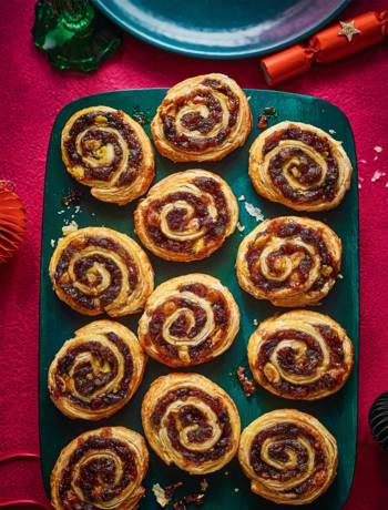 Mince pie marzipan wheels