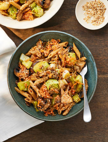 Roasted leek and mushroom pasta with kimchi