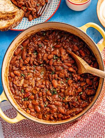 Boston baked beans with coffee and maple syrup