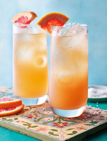 Ginger beer paloma