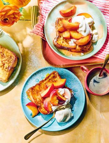 Cardamom brioche with peaches and cream