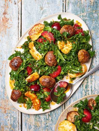 Grilled kofta, halloumi and plum salad